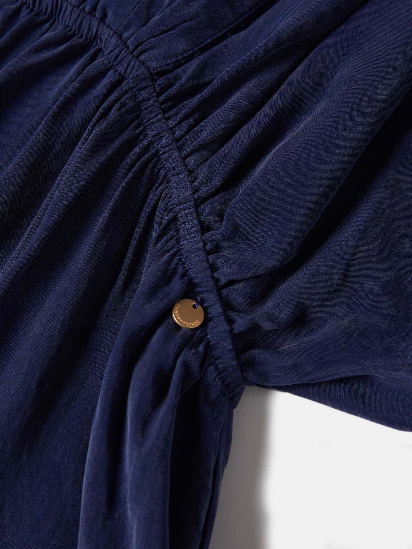 Vestido com manga morcego curta em cupro