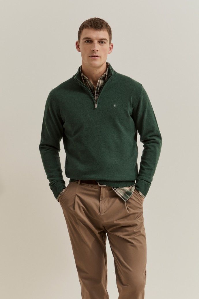 Camisola de lã com meio fecho